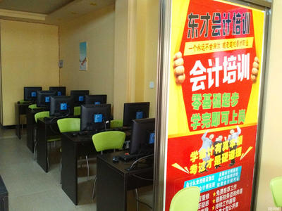 信息咨詢服務 企業發展的隱形引擎 & 現代生活的智慧伴侶